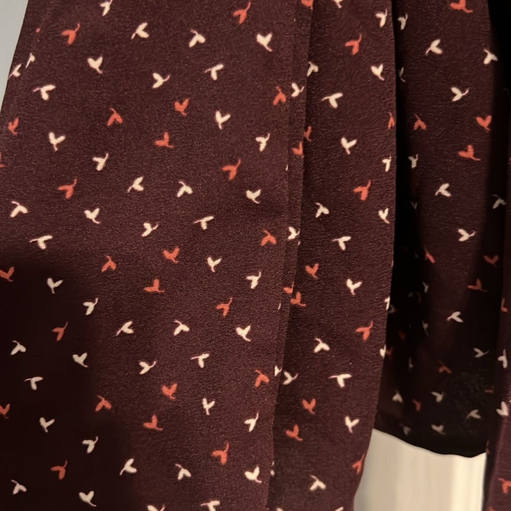 🎉 maroon wrap blouse - Picture 2 of 3